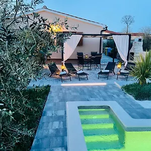  Ferienhaus House Tesser With Pool Kroatien
