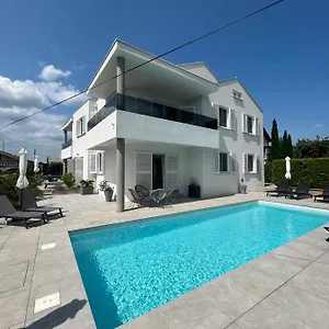  Apartment Haus Dalmatia Kroatien